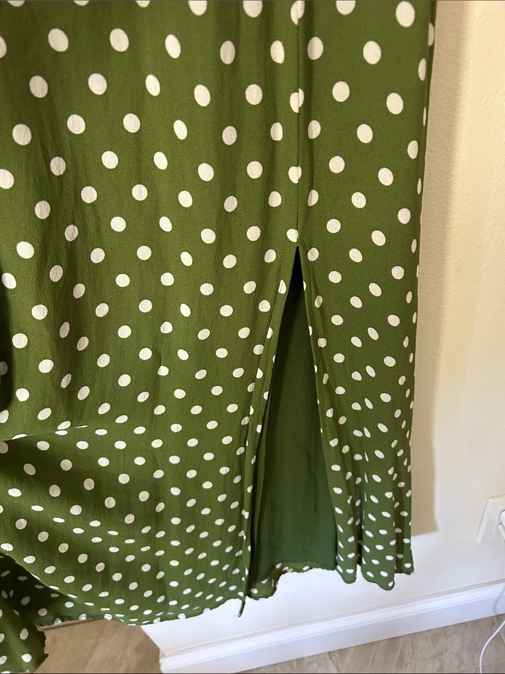 Reformation Carolena midi polka dots Dress in Edamame green - Picture 6 of 12